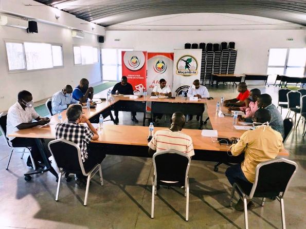 FMF realiza encontro de trabalho com Associações Desportivas